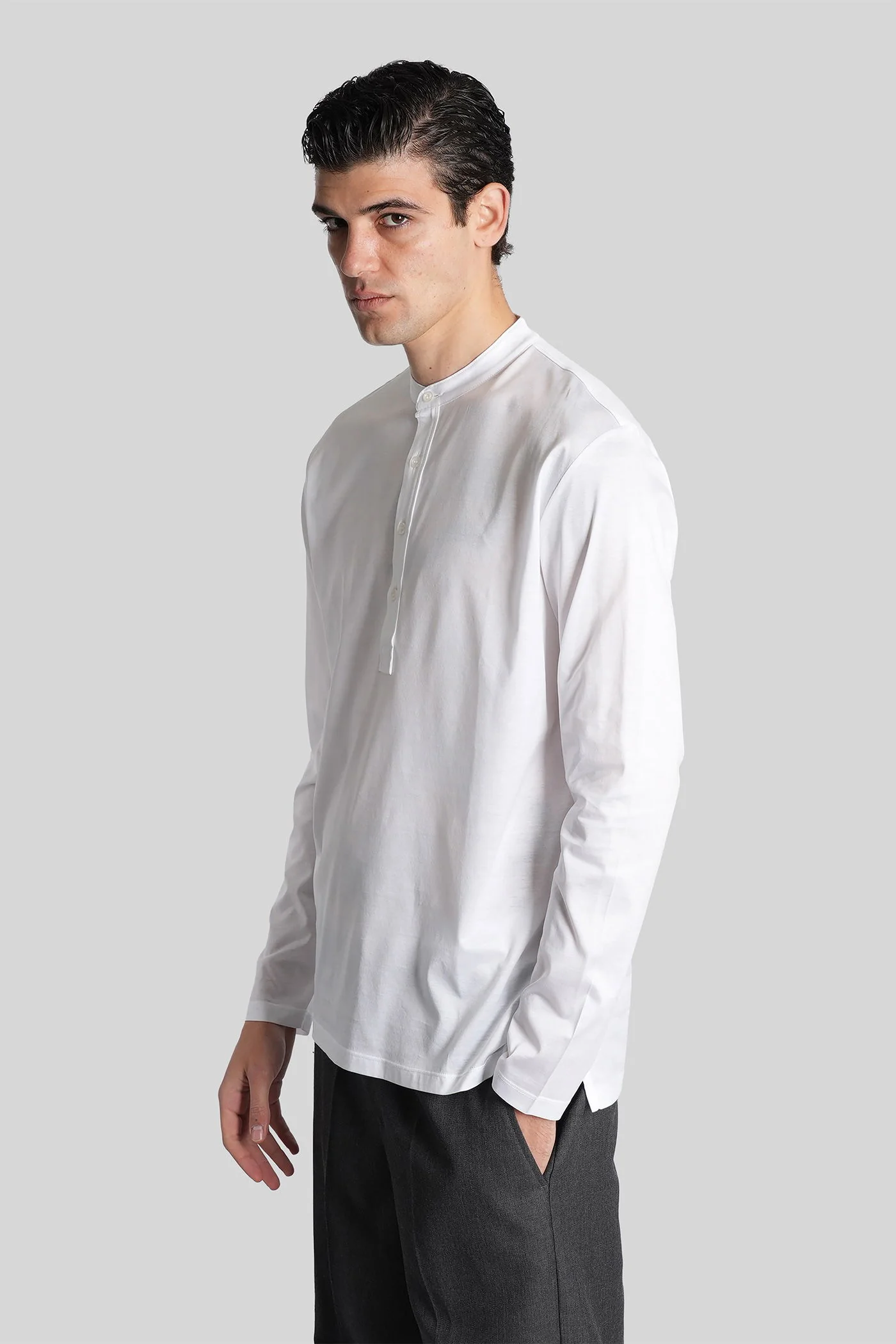 in white cotton - Image 4