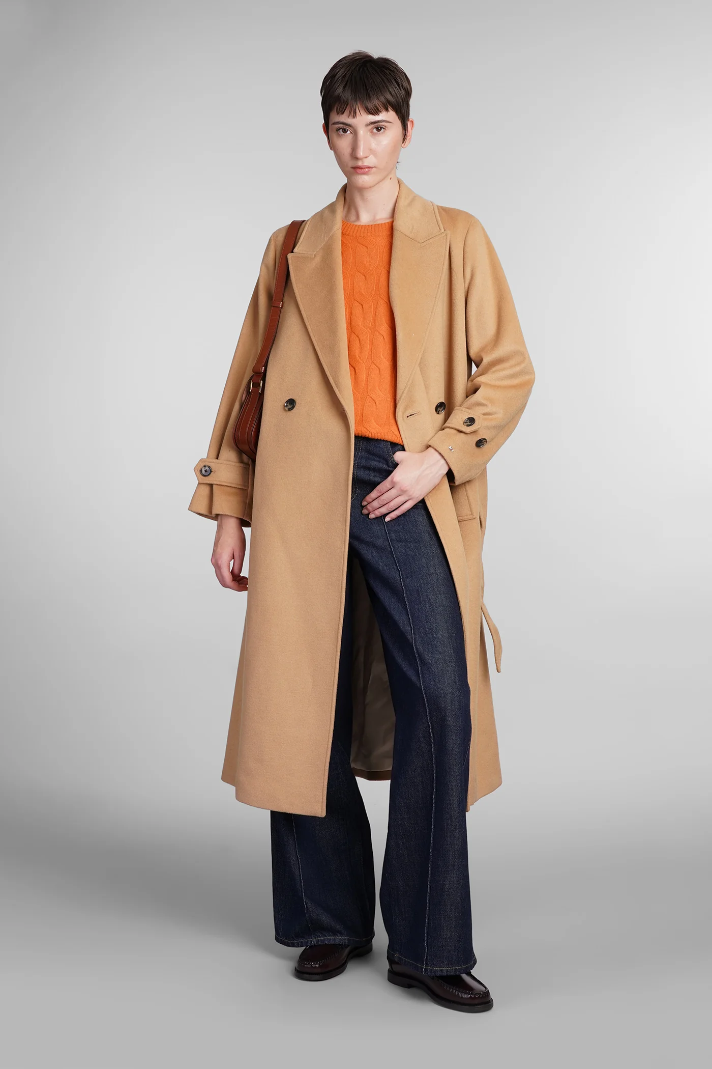 Coat in Camel wool - Image 12