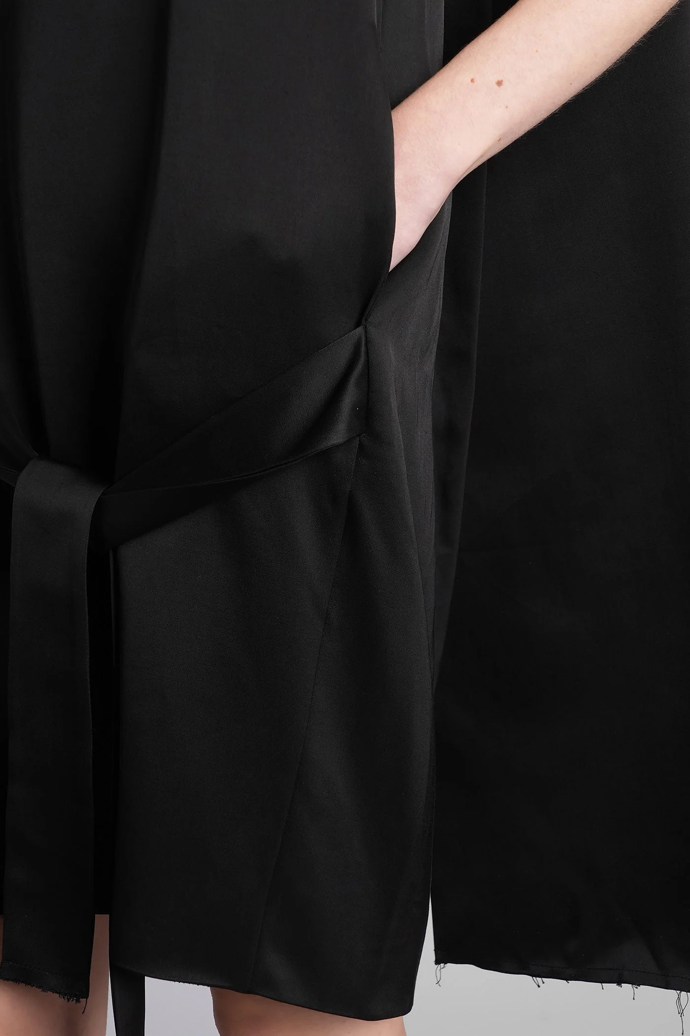 Long dress in black viscose - Image 5
