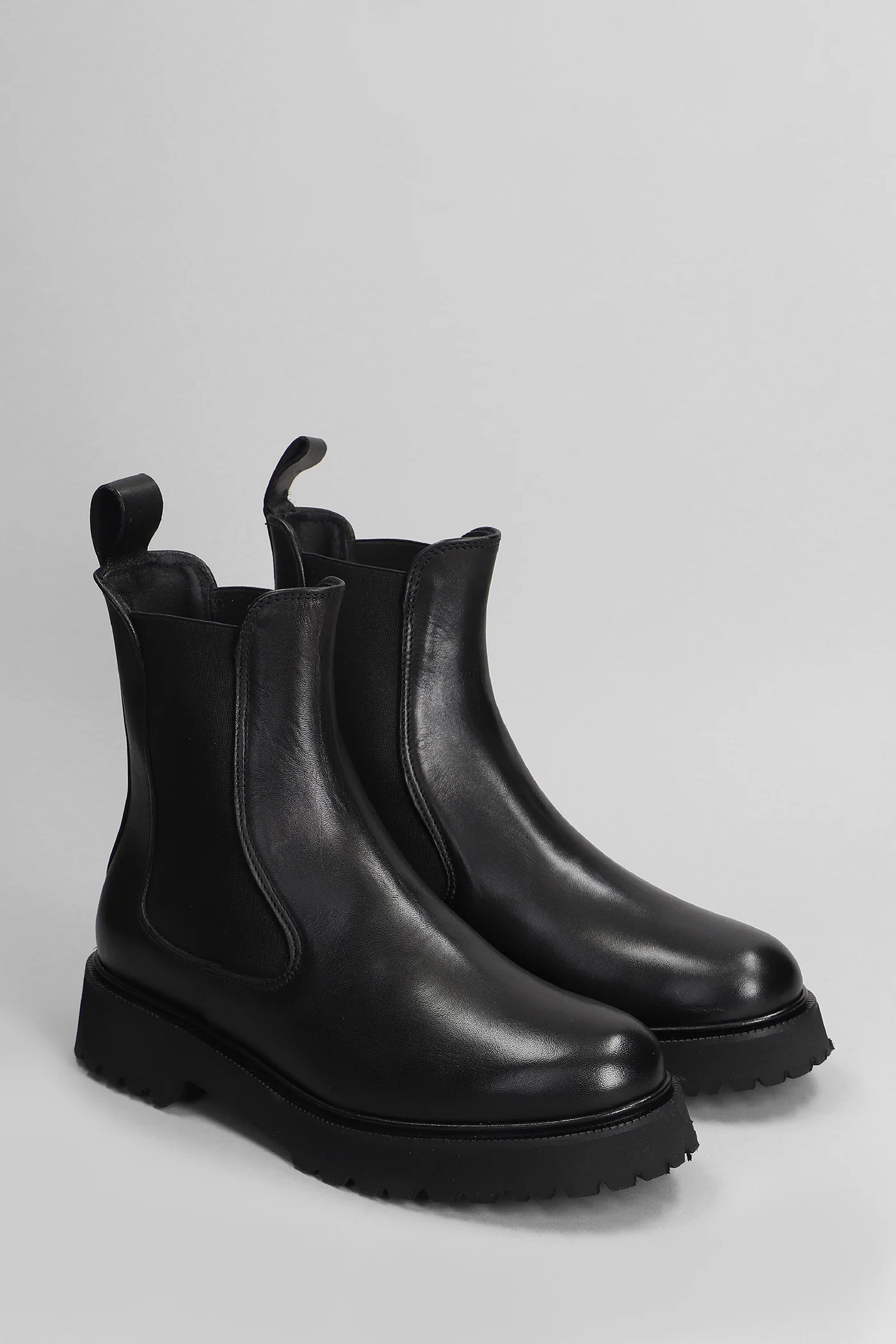 Combat boots in black leather - Image 2