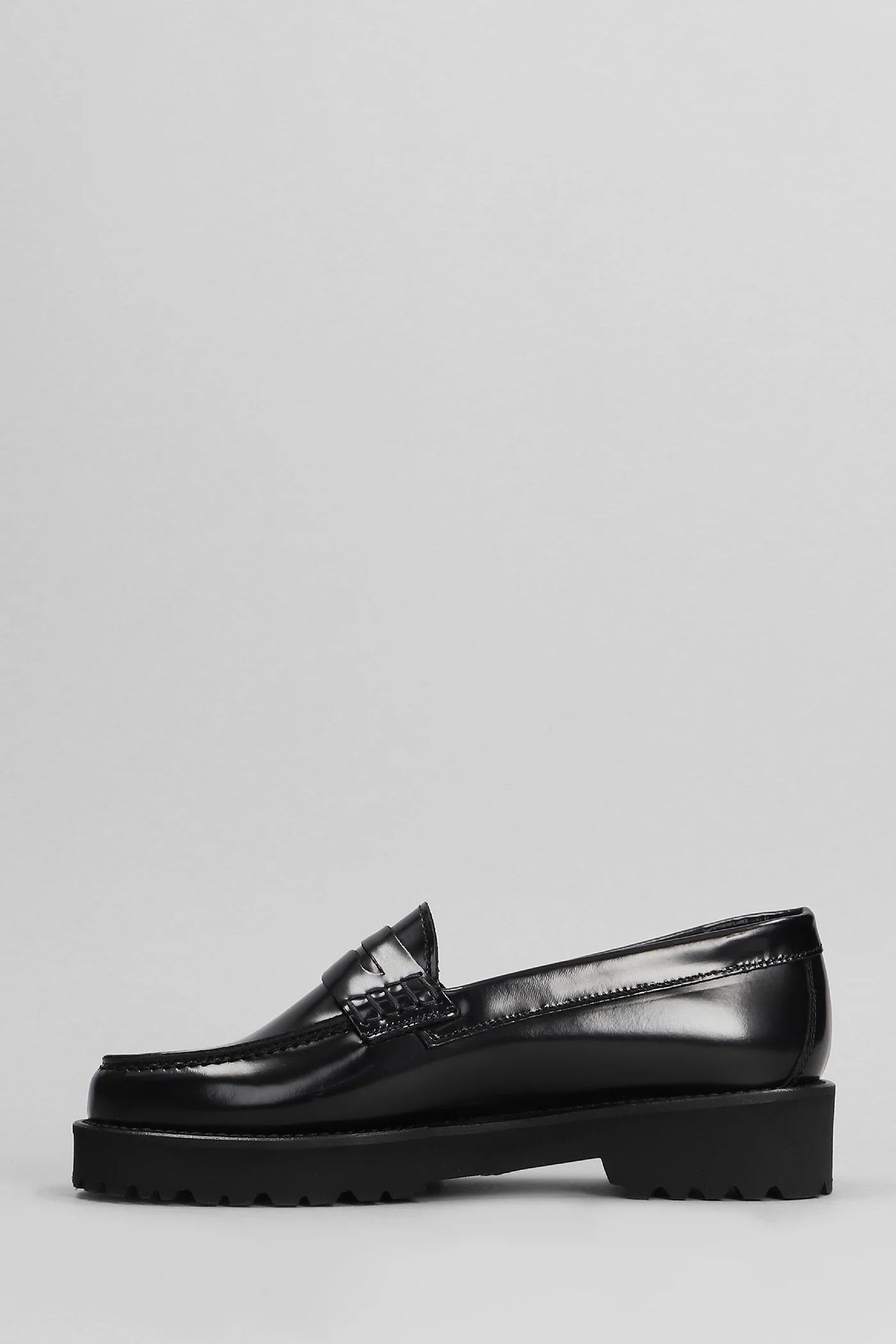 Loafers in black leather - Image 3