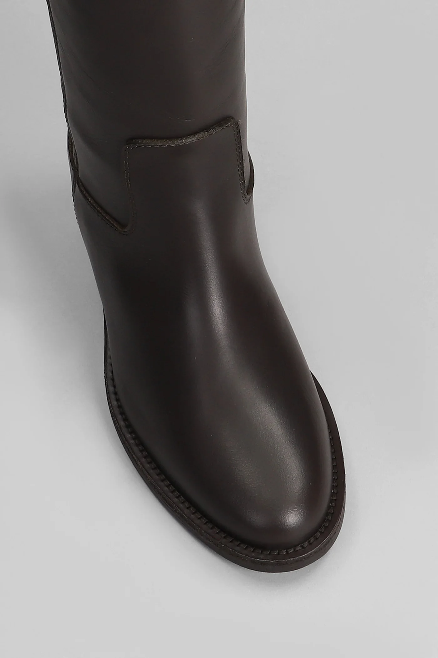 in dark brown leather - Image 5