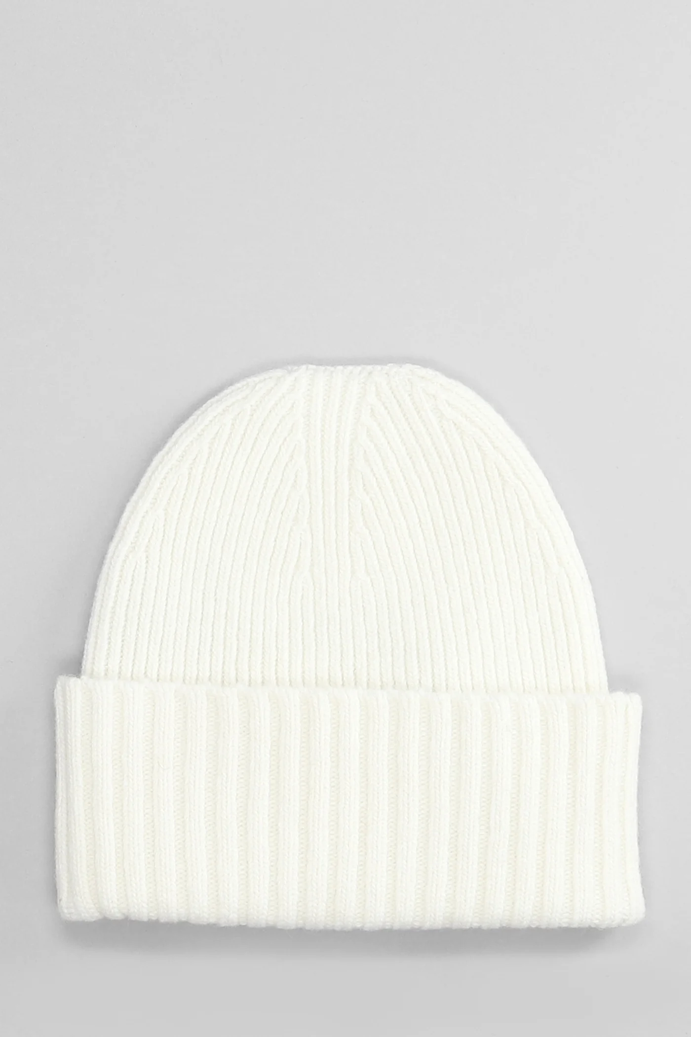 Hats in white wool - Image 2