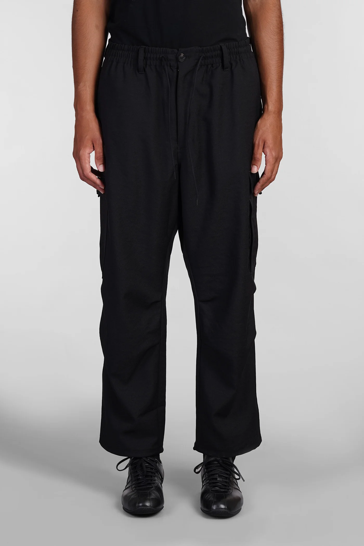 Pants in black polyester