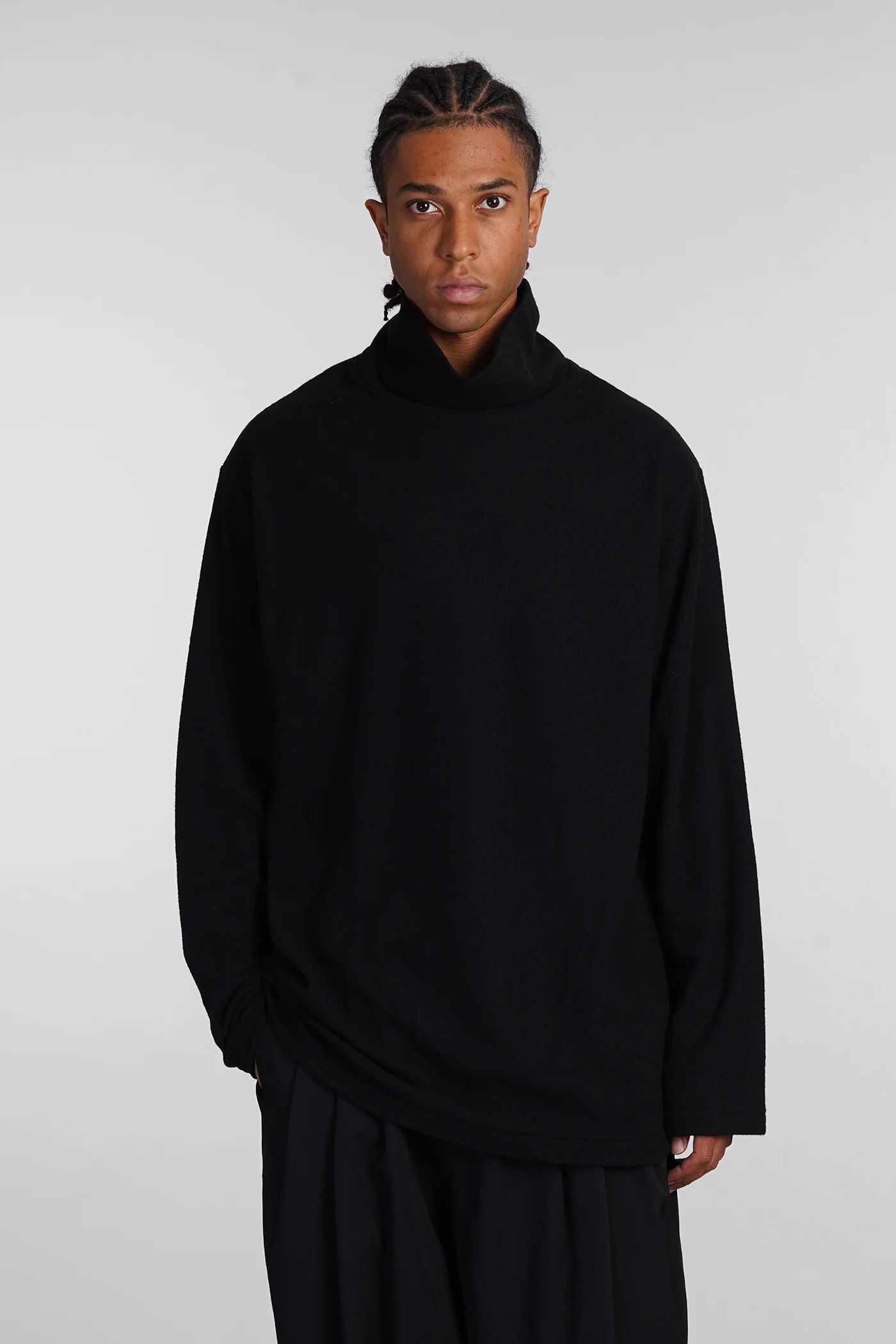 Knitwear in black wool