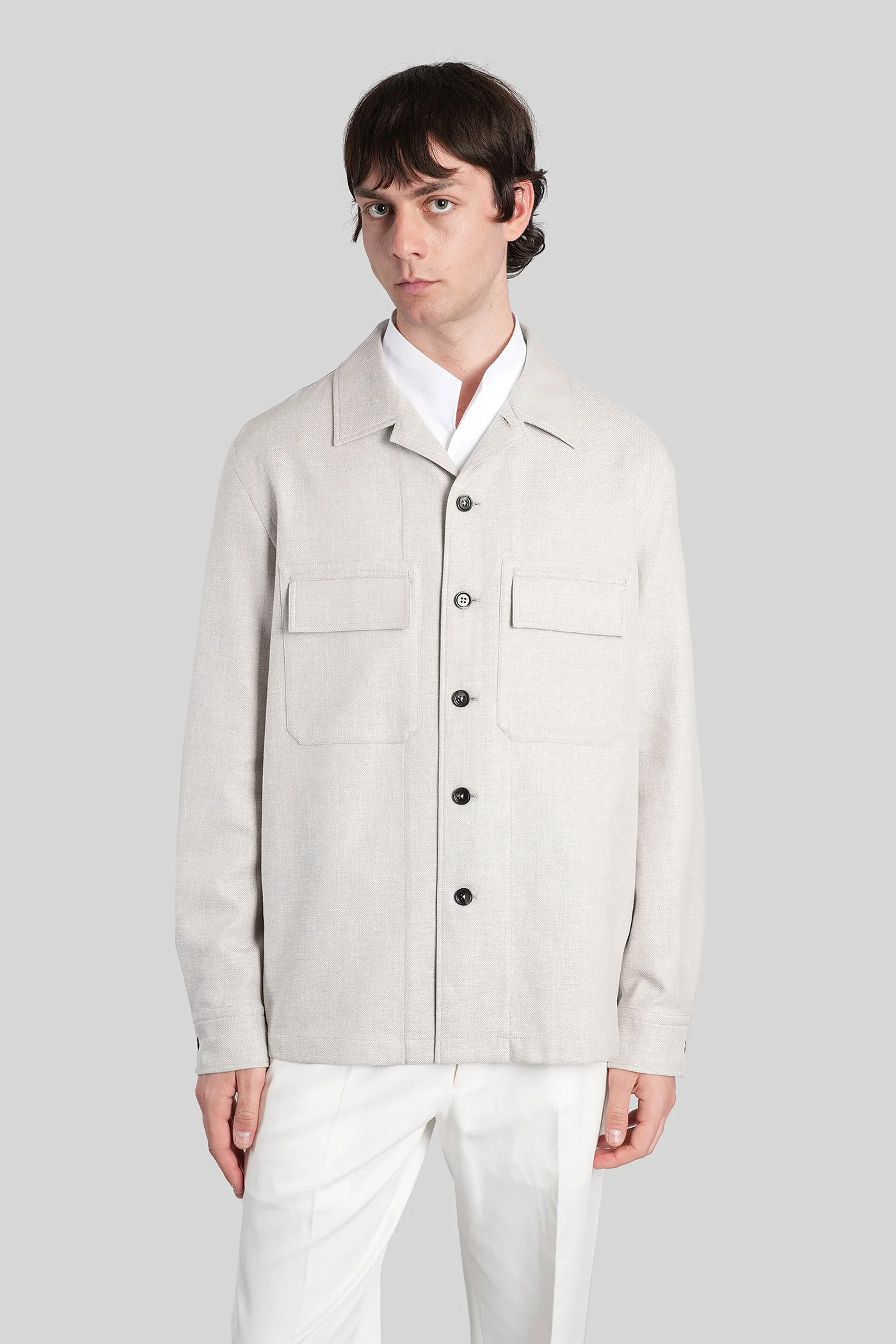 Casual jacket in beige linen