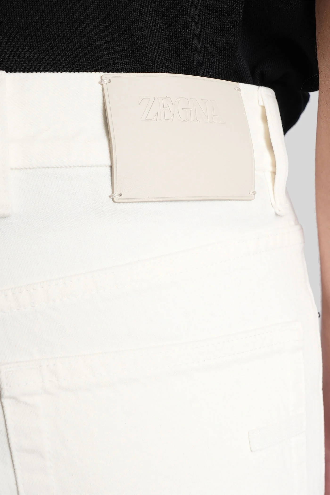 Jeans in white denim - Image 5