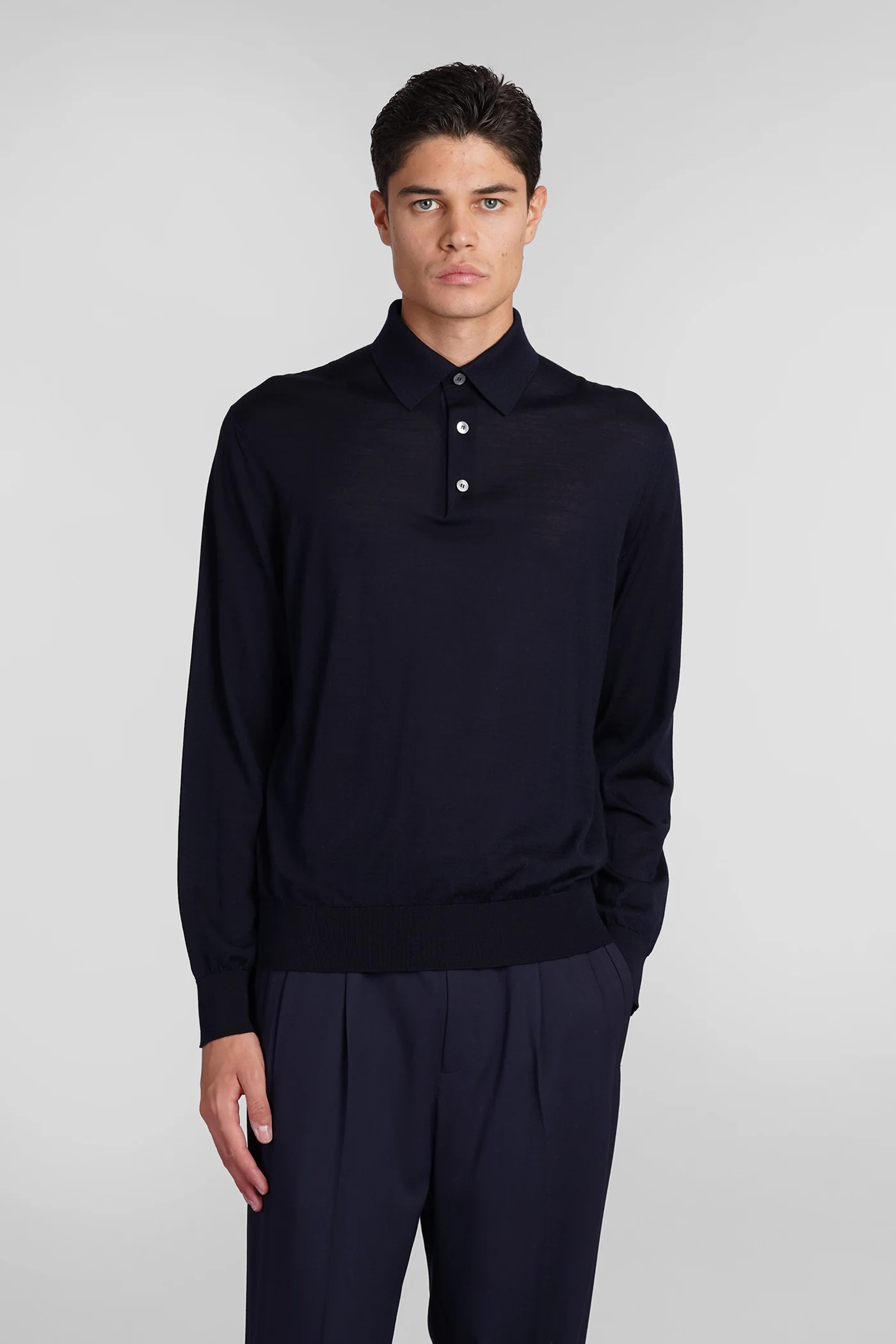 Knitwear in blue wool
