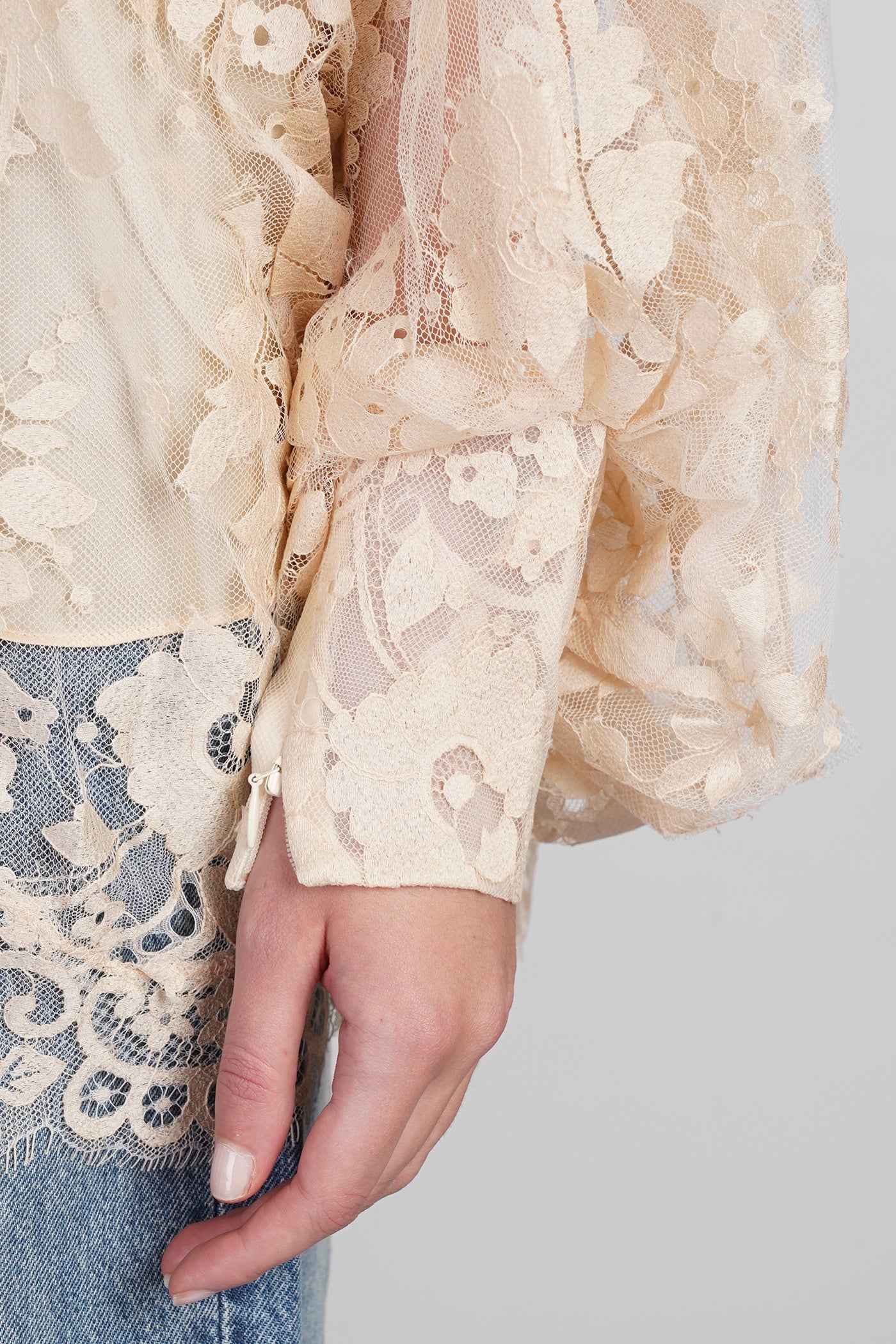 Blouse in beige cotton - Image 5