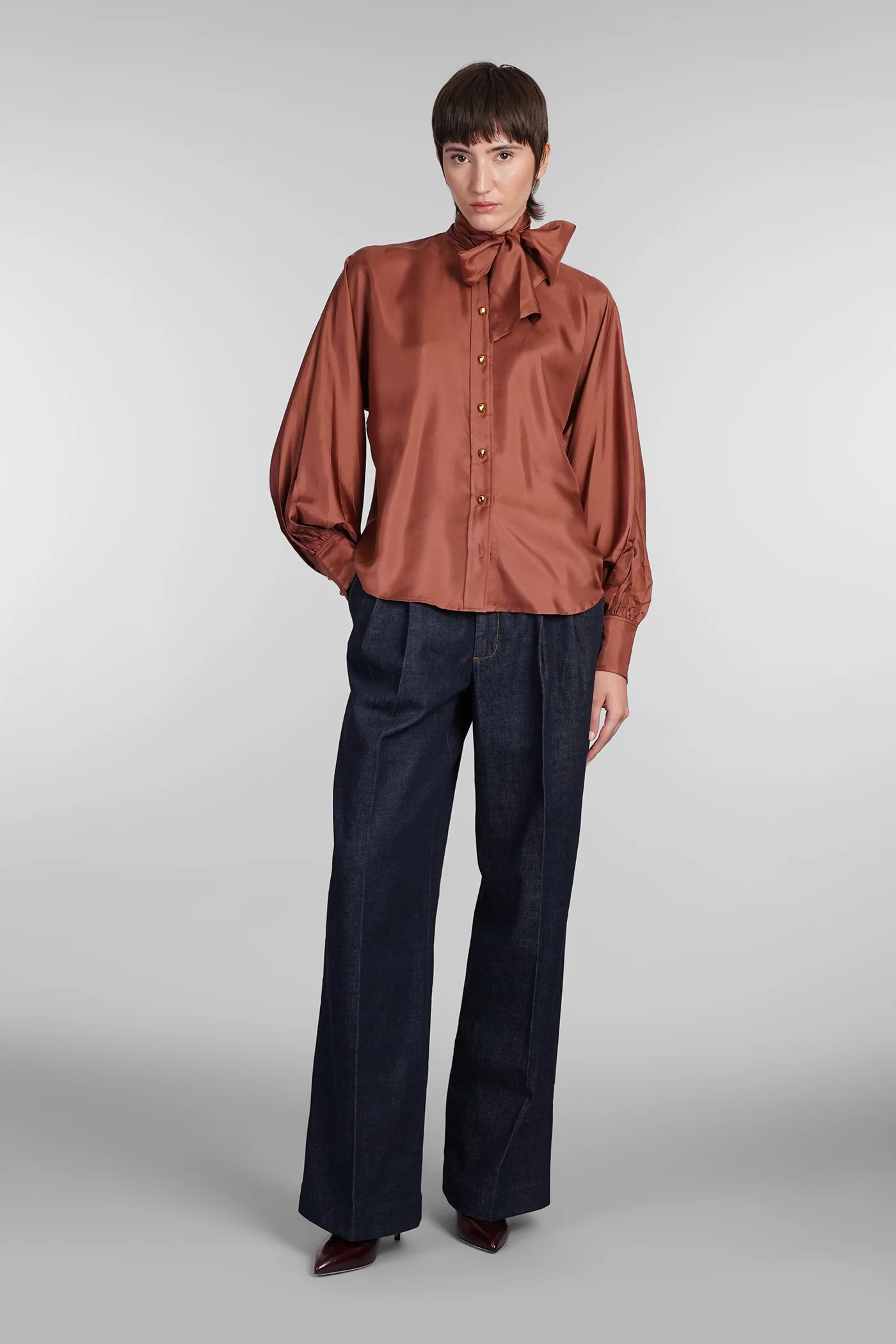 Blouse in brown silk - Image 2