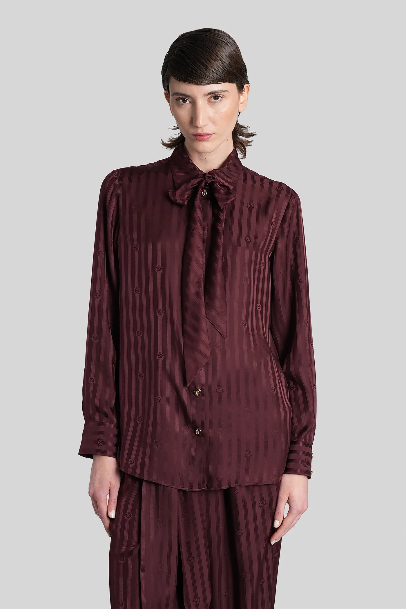 Shirt in bordeaux silk