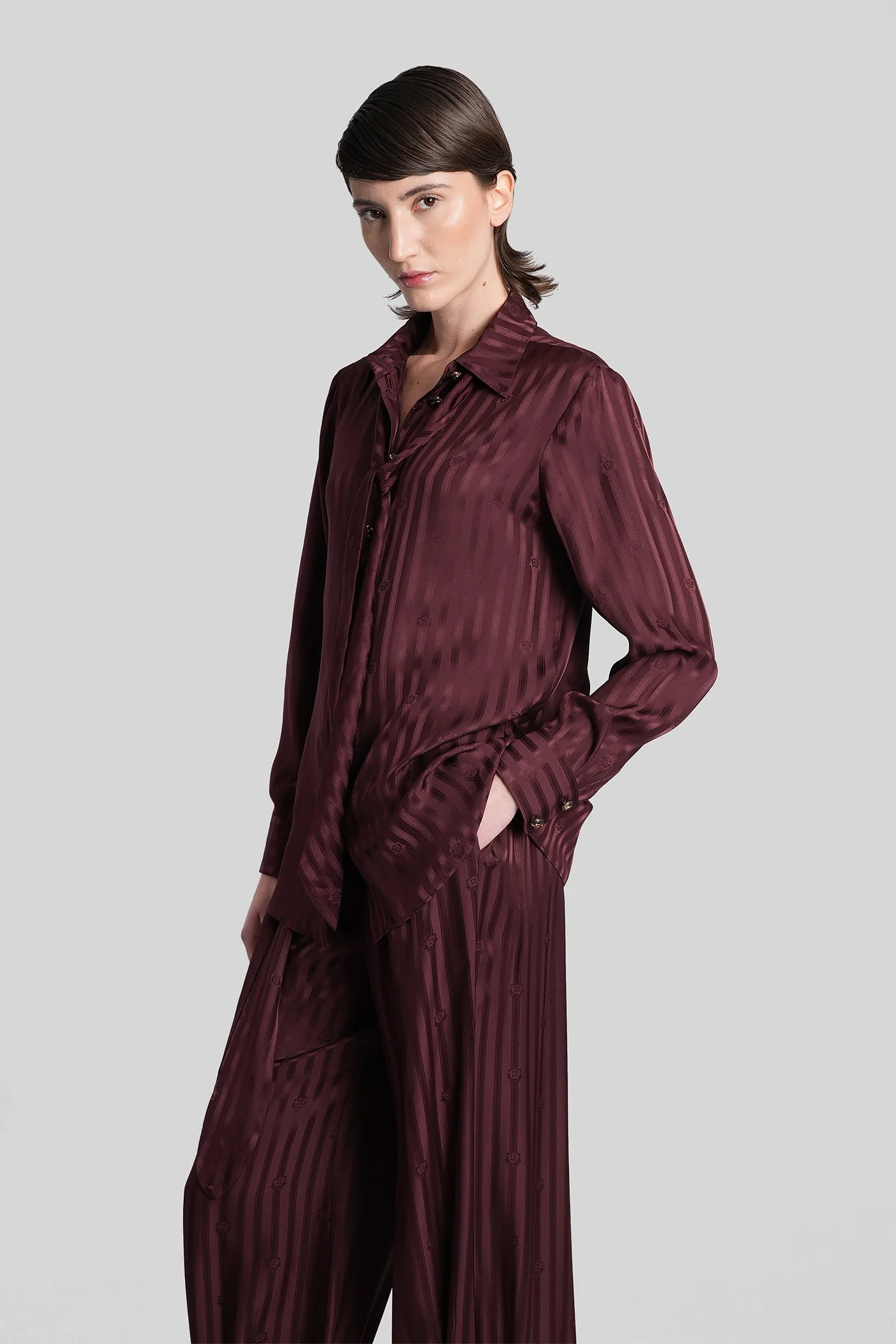 Shirt in bordeaux silk - Image 2